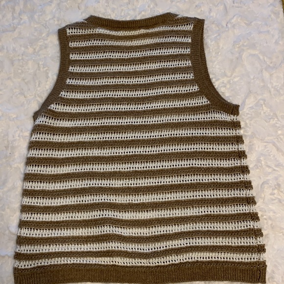 CeCe top - Picture 3 of 4